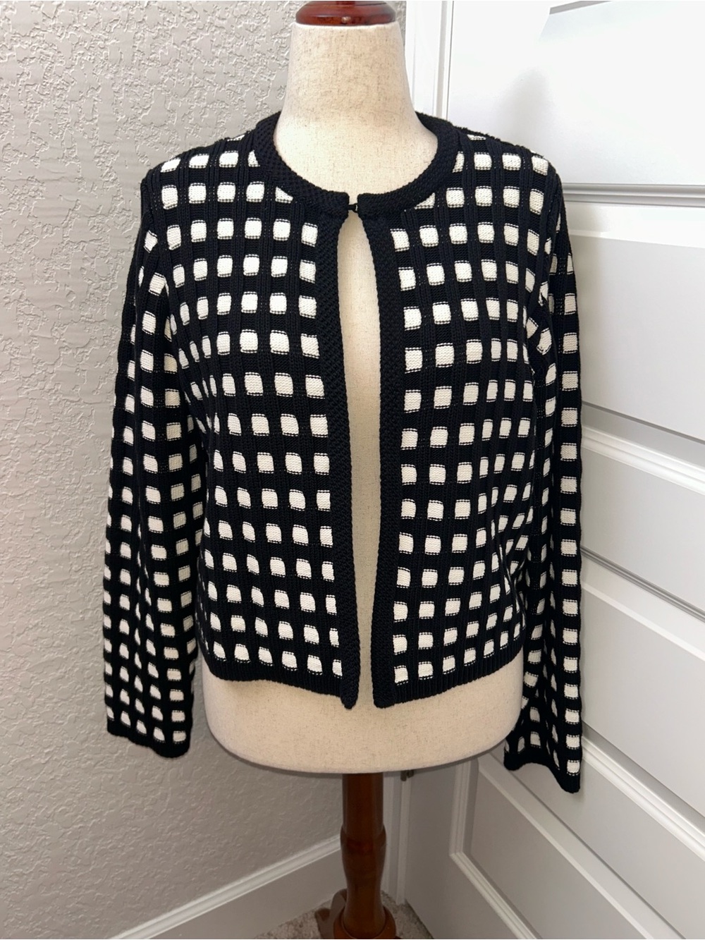 Ann Taylor Shadowed Square Ann Cardigan